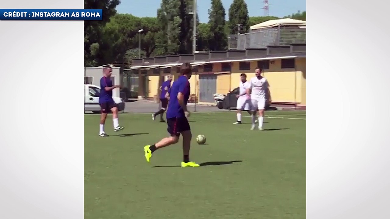 La nouvelle frappe splendide de Francesco Totti !