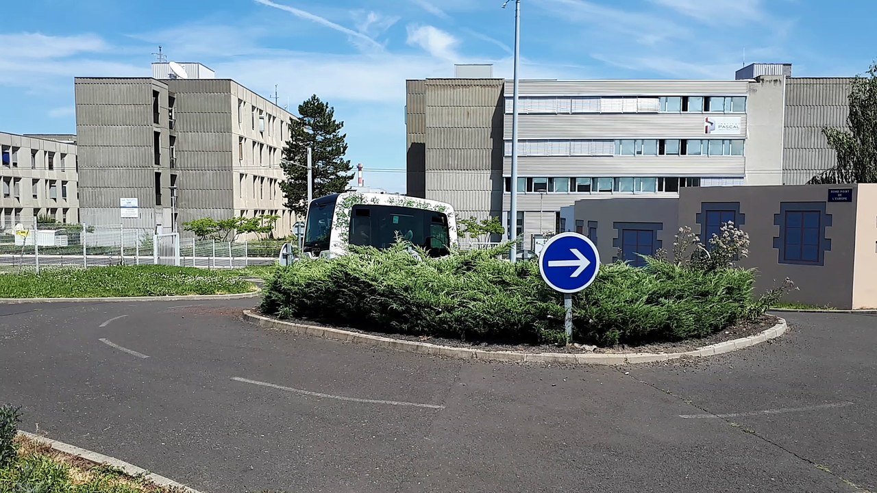 Véhicule autonome développé par le CNRS à Clermont-Ferrand