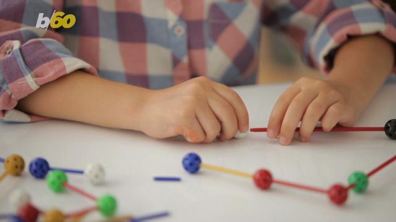 Screen-Free Things Your Kids Can Do On Long Road Trips