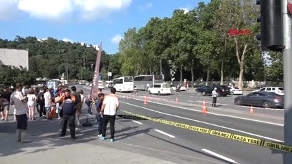 İstanbul-Dolmabahçe'de Yolda Çökme