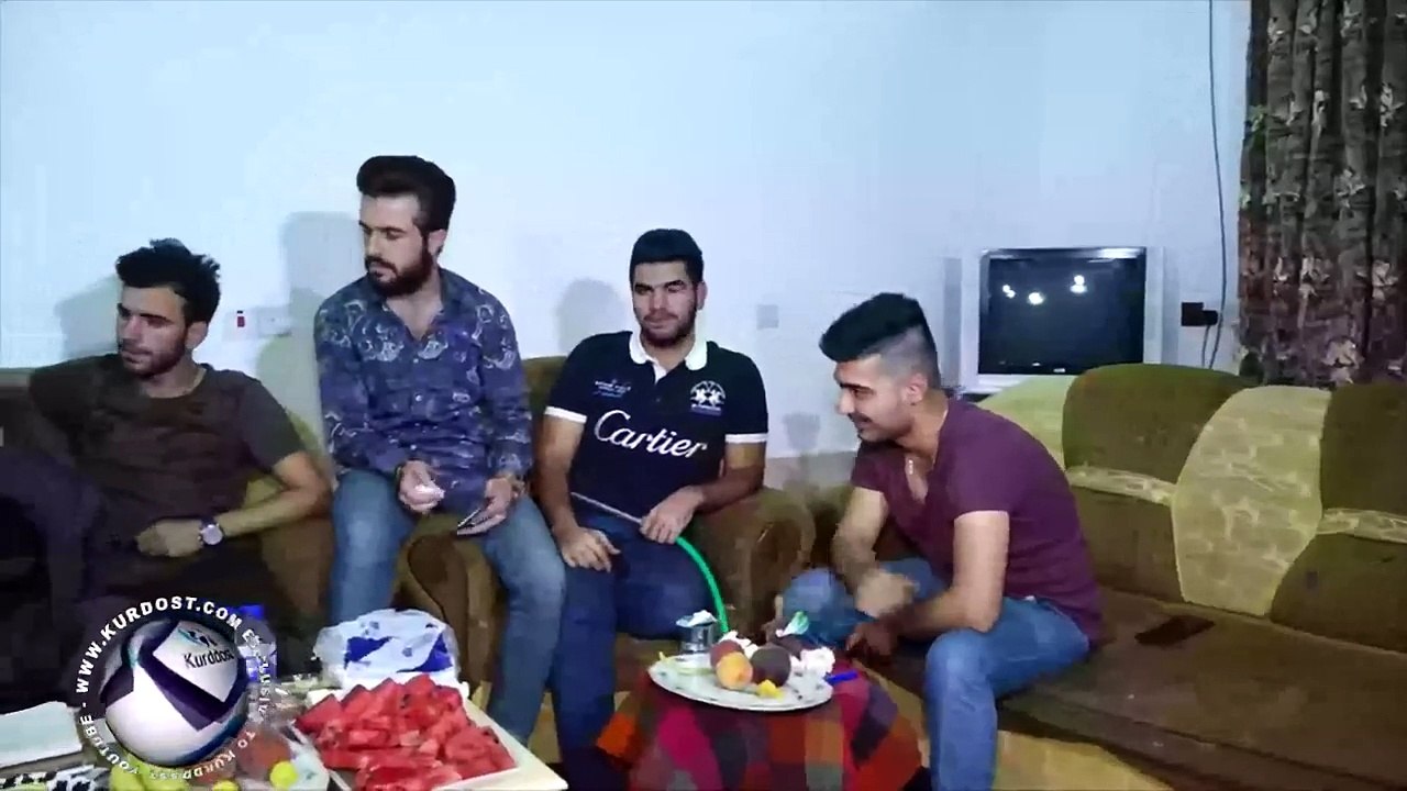 ئاوات بۆکانی دانیشتنی چنارۆک لە باغی هەکاری بەسەرپەرشتی ئەحمەدی مەلا یاسین تراک-٥