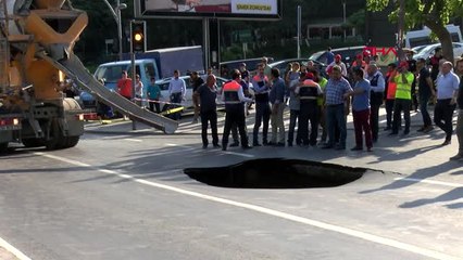 Dolmabahçe'de Yolda Çökme 6