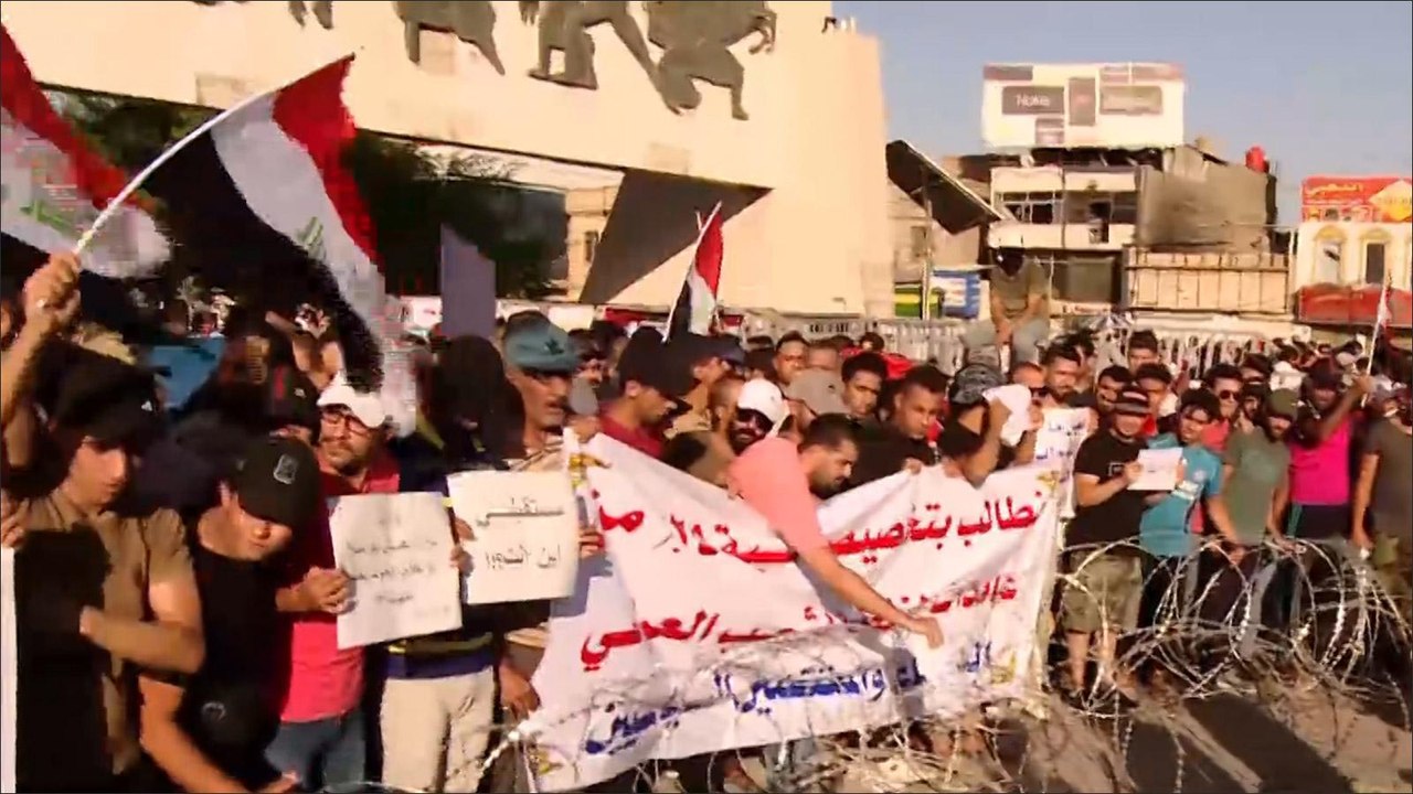 مظاهرات بالعراق تطالب بتحسين الخدمات ومحاربة الفساد