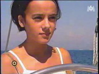 Alizée - M6 Plus vite que la Music (27-1-2001)