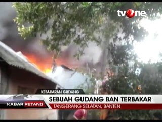 Api Ludeskan Gudang Ban di Tangerang Selatan