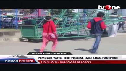 Terlambat Datang, Pemudik Nekat Meloncat ke Kapal