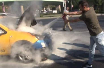 Ticari Taksiyi Söndürmek İçin Vatandaşlar Seferber Oldu