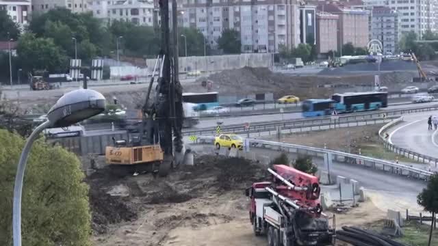 Kadıköy Göztepe'de, Doğalgaz Borusu Delindi