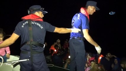 Çeşme’de 41 göçmen yakalandı