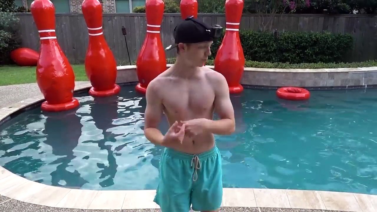 EPIC HUMAN BOWLING vs POOL CHALLENGE!