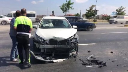 Afyonkarahisar'da Trafik Kazası; 3 Yaralı