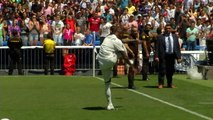 Vinicius presented to Real Madrid fans