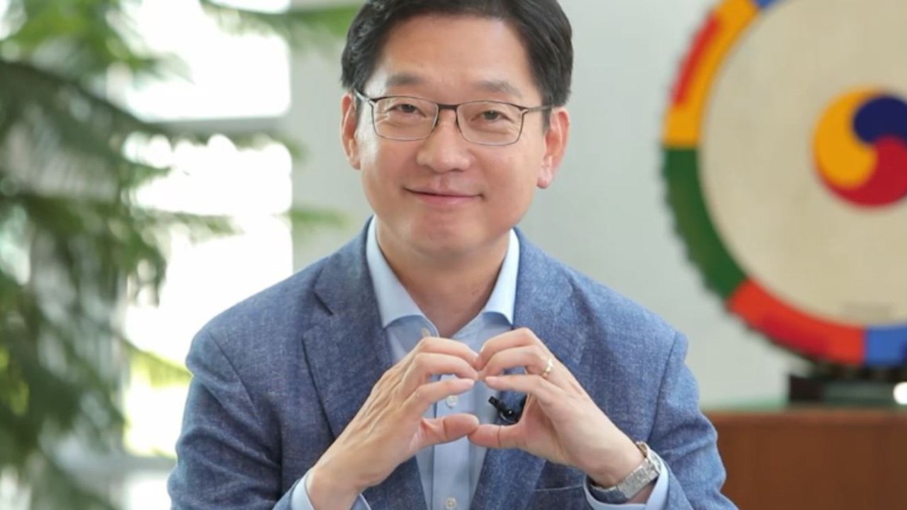 [시사 안드로메다] 김경수 "아내와 출마하지 않기로 약속했는데..." / YTN