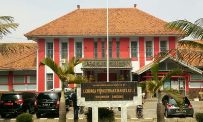 KPK Tangkap Kepala Lapas Sukamiskin & Napi Kasus Korupsi