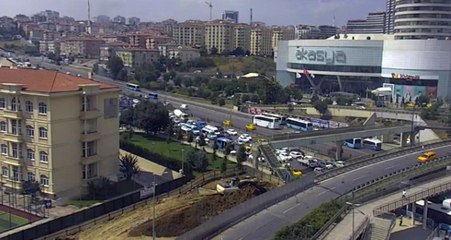 Télécharger la video: Kadıköy D-100 Karayolu Üzerinde Seyir Halindeki Bir Araç Yandı