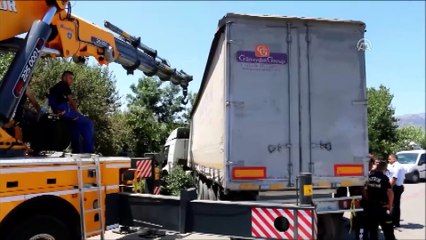 Tırın çarptığı motosikletin sürücüsü öldü - AYDIN