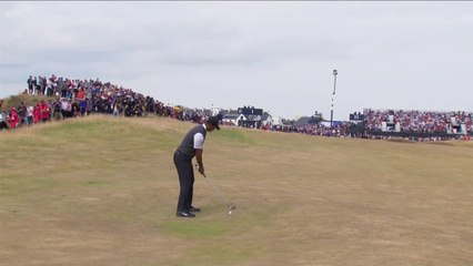 Superbe coup de Tiger Woods au trou n°15 !
