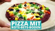 Low-Carb Pizza, aber statt Blumenkohl nehmen wir diesmal Rote Bete. Eine leckere und verrückte Variante eines alten Klassikers ZUM REZEPT 