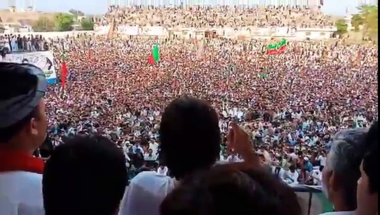 Imran Khan Ka Jalsa Aur Awam Ki Kaseer Tadaad