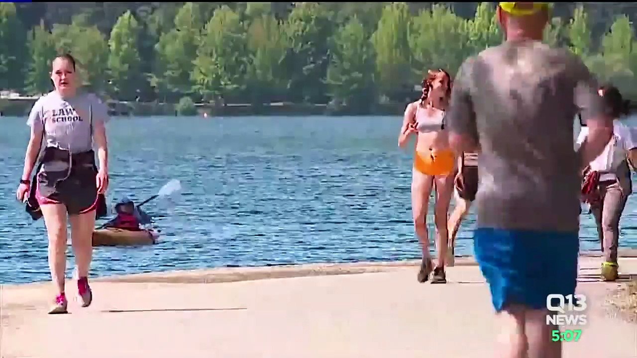 Man Arrested, Accused of Pepper-Spraying Dad, His Toddler Over Photo Complaint in Seattle Park