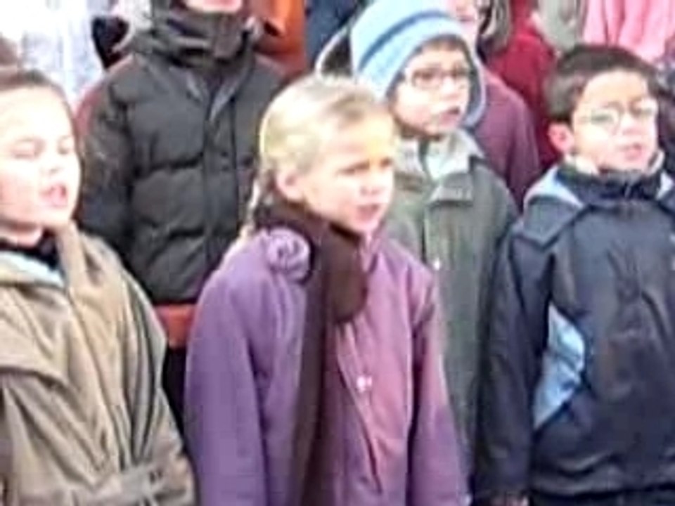 Chant-marie-ecole-noel-2007 008