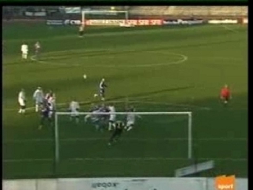 Le Moule - Angers 0-2 Perbet