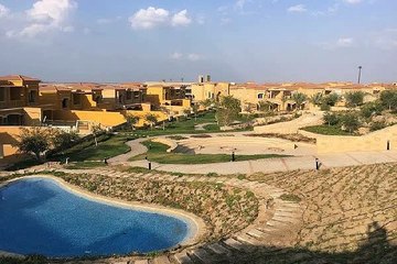 للبيع بالتقسيط توين هاوس 332م – رويال ميدوز