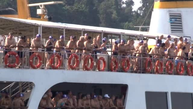 İstanbul Boğazı'nda Samsung Boğaziçi Kıtalararası Yüzme Yarışı Heyecanı Yaşandı