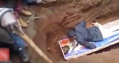 Etiyopya'da Ölünün Üzerine Yatıp Diriltmeye Çalışan "Peygamber" Gözaltına Alındı!