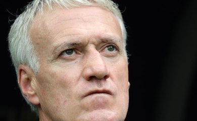 Affaire de l’extincteur : non, Didier Deschamps n’était pas en pyjama !