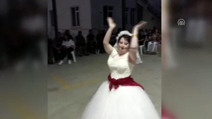 Down Sendromlu Kübra'nın Gelinlik Hayali Gerçek Oldu