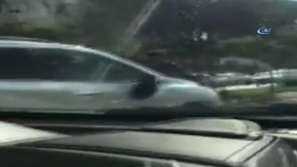 Para İçin Gelin Arabasının Motor Kaputunda Ölümüne Yolculuk