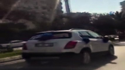 Para için gelin arabasının motor kaputunda ölümüne yolculuk