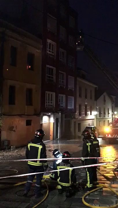 Noticia | Un incendio provoca el derrumbe de un edificio en Cimadevilla (Gijón) 22/7/2018