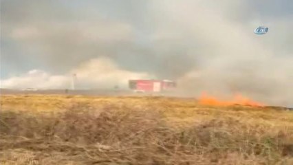 Silivri'de Korkutan Anız Yangını- Rüzgarında Etkisiyle Büyüyen Alevler, Yerleşim Yerlerine Yöneldi