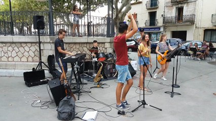 Les Good Vibes interpretent "Shoes" de Deluxe