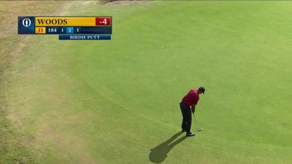 Tiger Woods rate le birdie putt