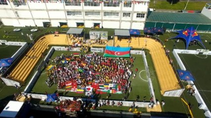 لقطة: كرة قدم: نيمار يُظهر مهاراته في بطولة مصغّرة في البرازيل