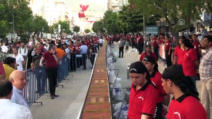Hatay'ın ana vatana katılışı 79 metrelik künefeyle kutlandı