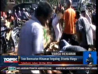 Truk Terguling, Minuman Kemasan Jadi Rebutan  Warga
