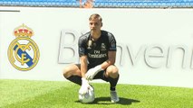 El Real Madrid presenta al nuevo portero Andriy Lunin