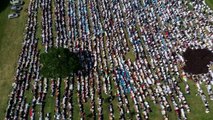 Footage of the historic #Eid Prayers in #London shows the largest turnout in the city. #EidinthePark2018 #muftimenk #Subhaanallah #SimplyAmazing