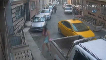 Beyoğlu'nda Kapkaççı Dehşeti Kamerada