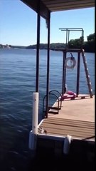 Bombe dans un lac avec largage dangereux (NSFW)