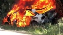 La voiture de Ken Block prend feu pendant un rallye