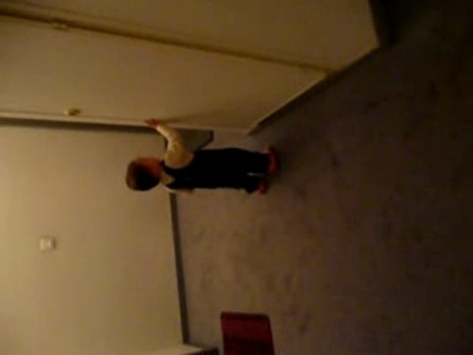 Baptiste marche de mieux en mieux