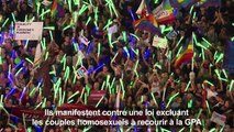 Israël: manifestation contre une interdiction de la GPA aux gays