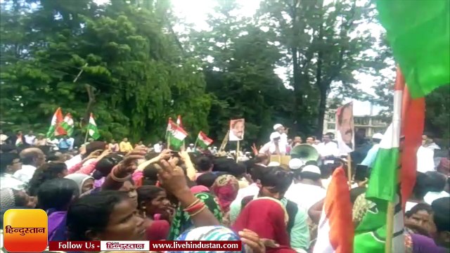 नगर निगम की ओर से नोटिस दिए जाने से नाराज मलिन बस्तीवासियों ने जनआक्रोश रैली निकाली