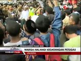 Aksi Perlawanan Warga Pasar Ikan Tolak Penggusuran