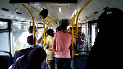 Halk otobüsünde yaşlılara yer verilmesini isteyen genç darp edildi